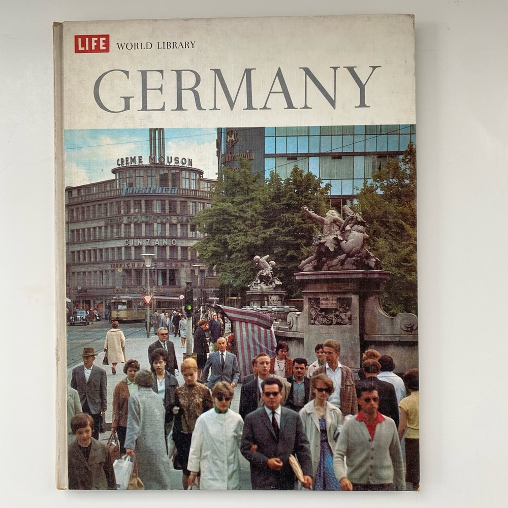 Vintage 1961 Germany LIFE World Library Book Hard Cover